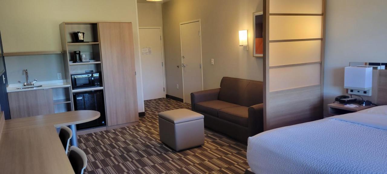 Microtel Inn & Suites By Wyndham Fountain Fort Carson מראה חיצוני תמונה