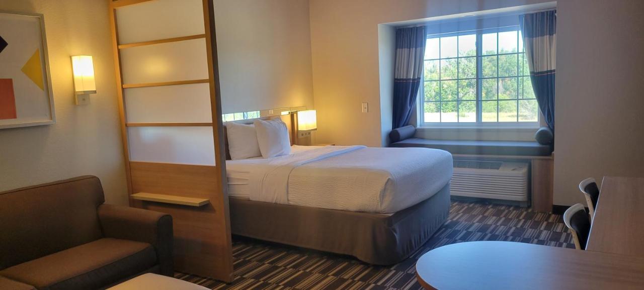 Microtel Inn & Suites By Wyndham Fountain Fort Carson מראה חיצוני תמונה